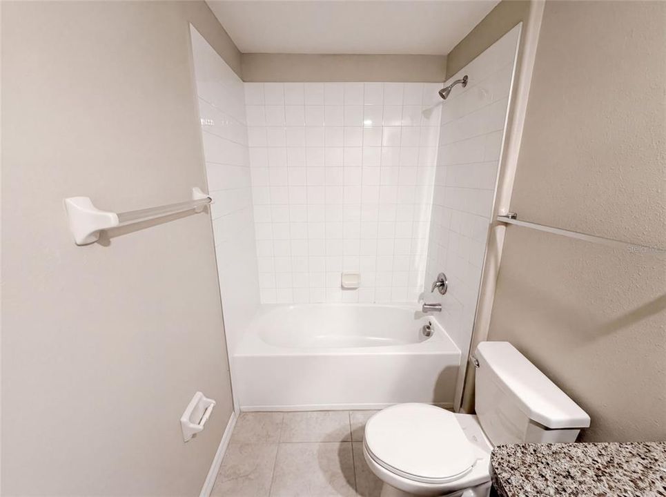 En Venta: $325,000 (4 camas, 2 baños, 1918 Pies cuadrados)