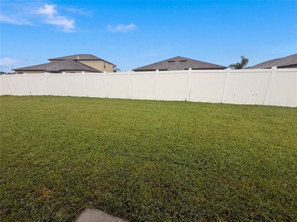 En Venta: $325,000 (4 camas, 2 baños, 1918 Pies cuadrados)