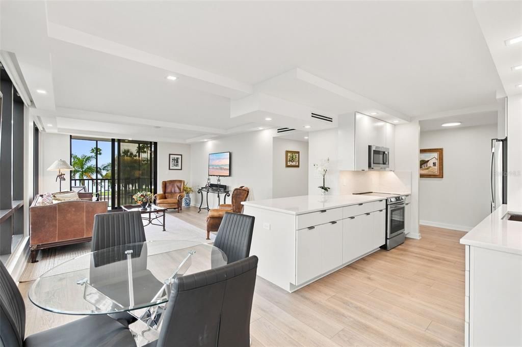 For Sale: $799,000 (2 beds, 2 baths, 1247 Square Feet)