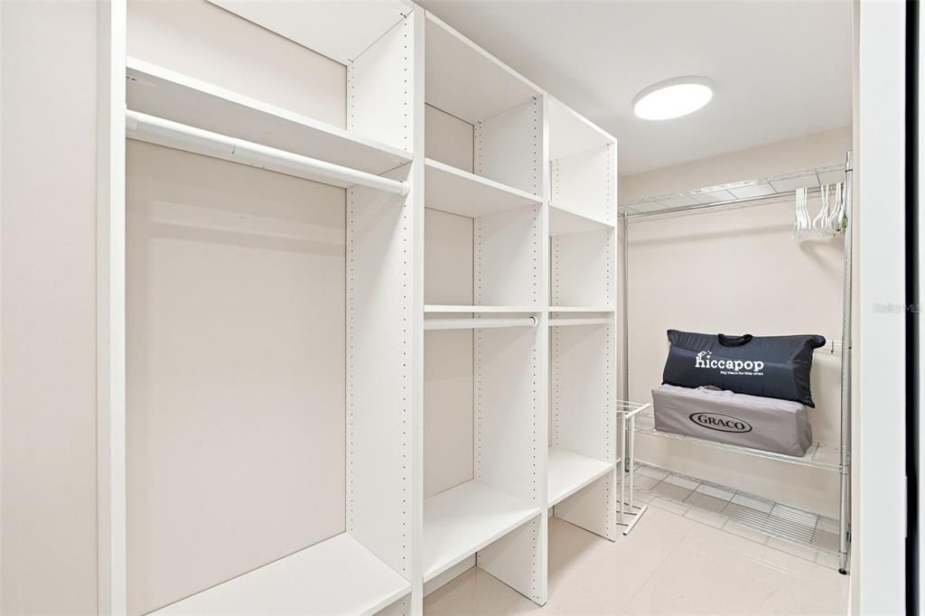 For Sale: $799,000 (2 beds, 2 baths, 1247 Square Feet)