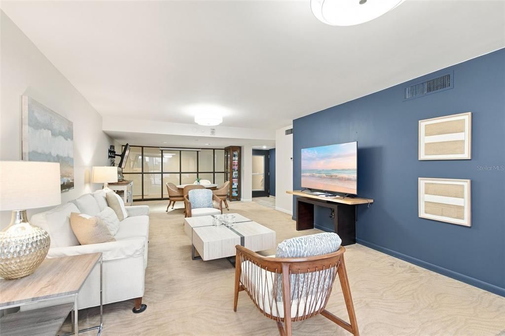 For Sale: $799,000 (2 beds, 2 baths, 1247 Square Feet)