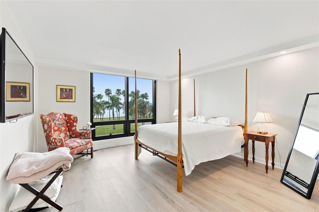 For Sale: $799,000 (2 beds, 2 baths, 1247 Square Feet)