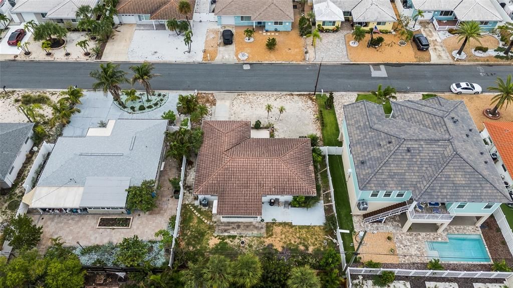Activo con contrato: $375,000 (3 camas, 2 baños, 1382 Pies cuadrados)