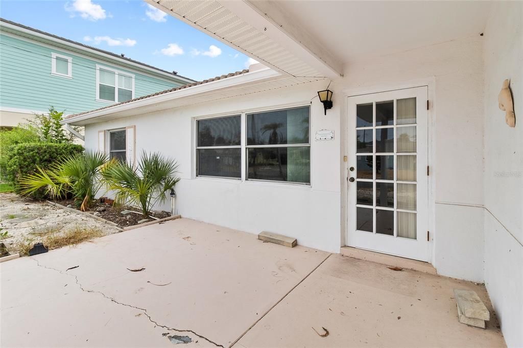 Activo con contrato: $375,000 (3 camas, 2 baños, 1382 Pies cuadrados)