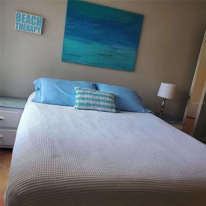Active With Contract: $217,500 (1 beds, 1 baths, 665 Square Feet)