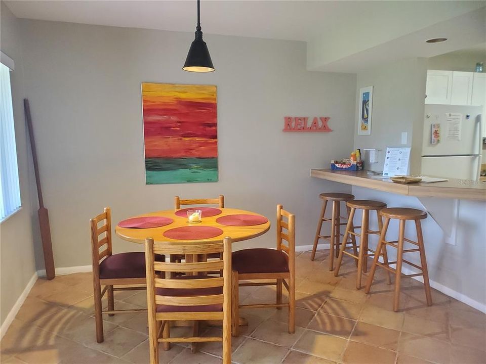 Active With Contract: $217,500 (1 beds, 1 baths, 665 Square Feet)