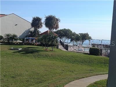Active With Contract: $217,500 (1 beds, 1 baths, 665 Square Feet)