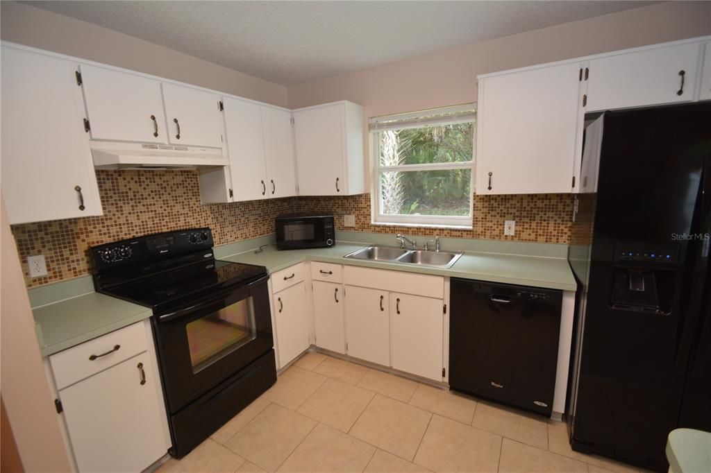 En Renta: $1,900 (3 camas, 2 baños, 1357 Pies cuadrados)