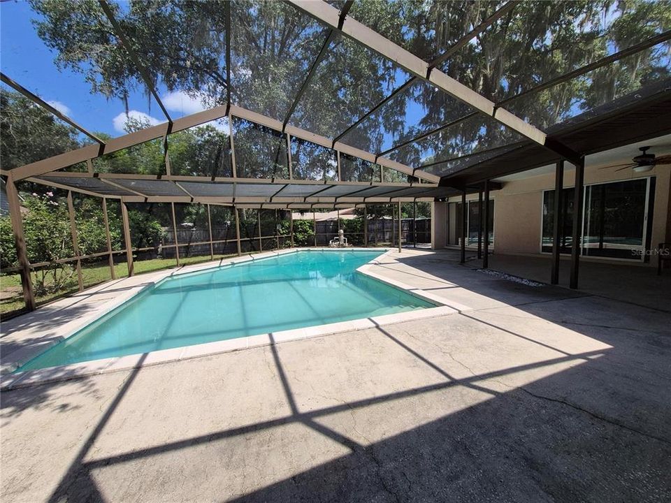 For Sale: $457,900 (4 beds, 3 baths, 2166 Square Feet)