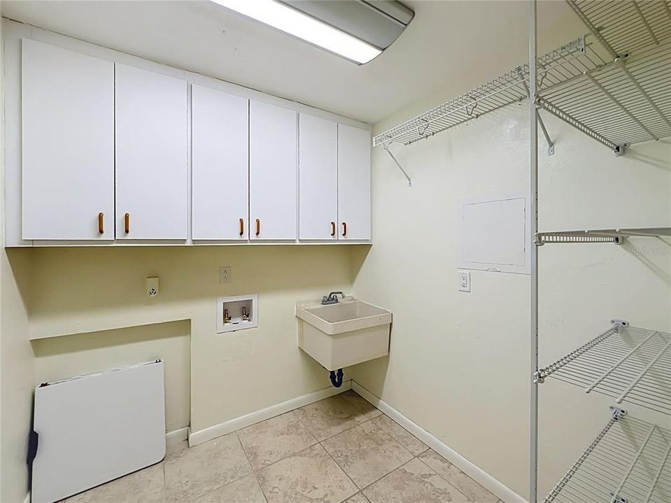 For Sale: $457,900 (4 beds, 3 baths, 2166 Square Feet)