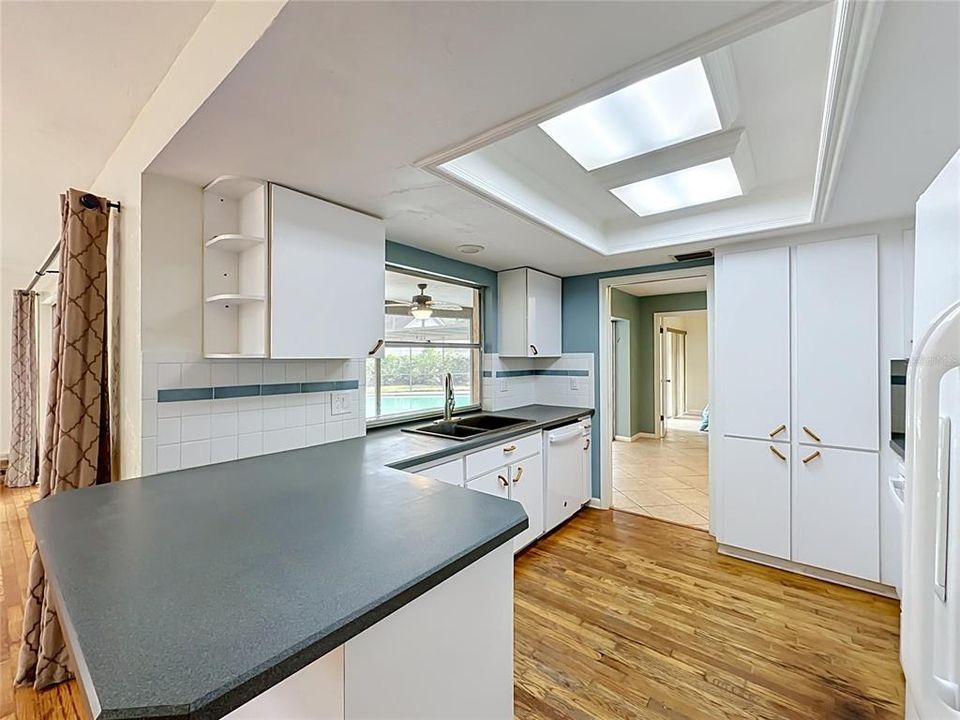 For Sale: $457,900 (4 beds, 3 baths, 2166 Square Feet)