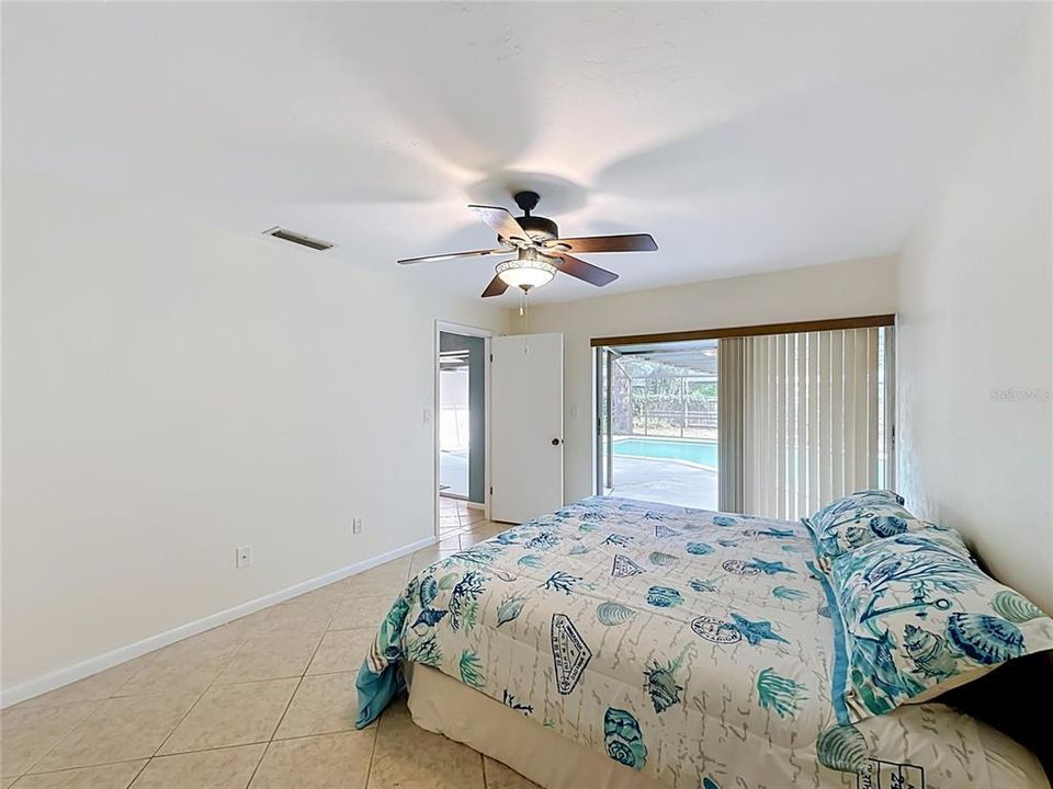 For Sale: $457,900 (4 beds, 3 baths, 2166 Square Feet)