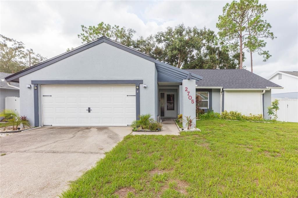 For Sale: $449,000 (3 beds, 2 baths, 1464 Square Feet)