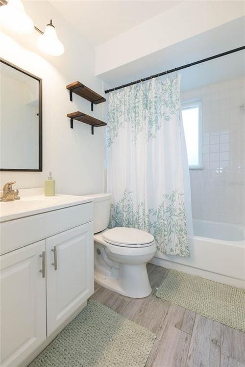 For Sale: $449,000 (3 beds, 2 baths, 1464 Square Feet)