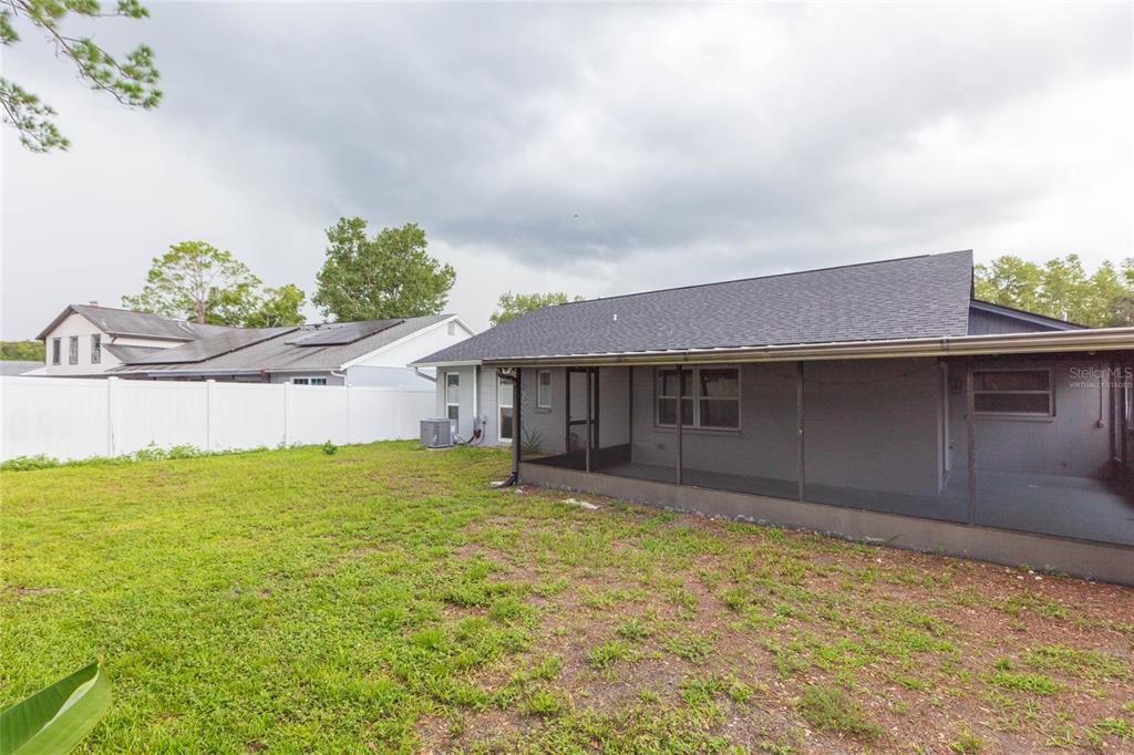 For Sale: $449,000 (3 beds, 2 baths, 1464 Square Feet)