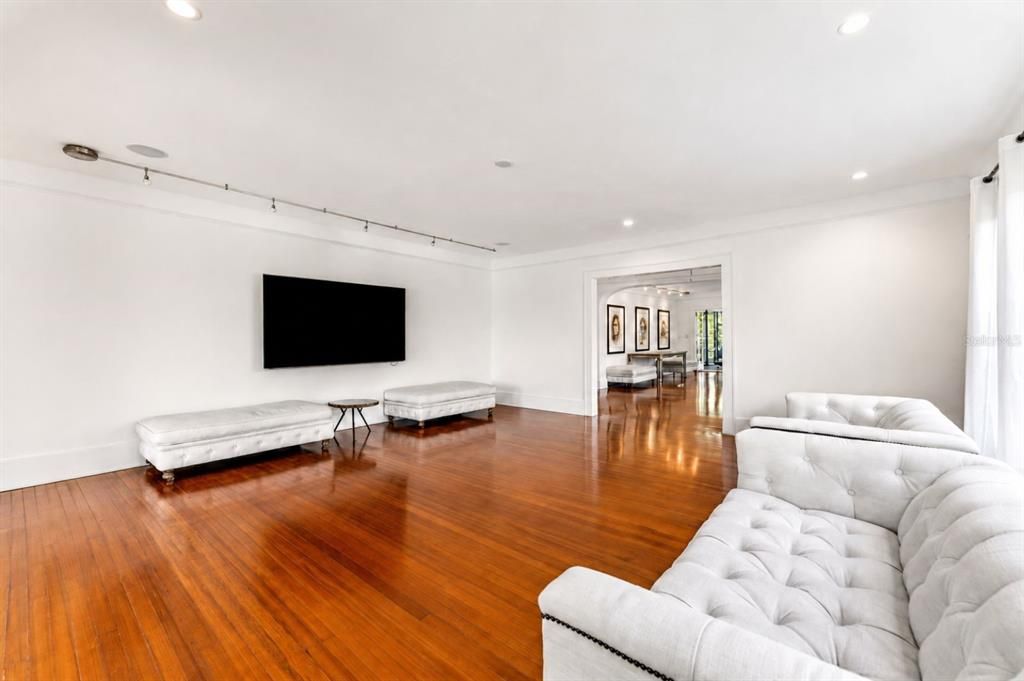 En Venta: $3,000,000 (7 camas, 7 baños, 7223 Pies cuadrados)