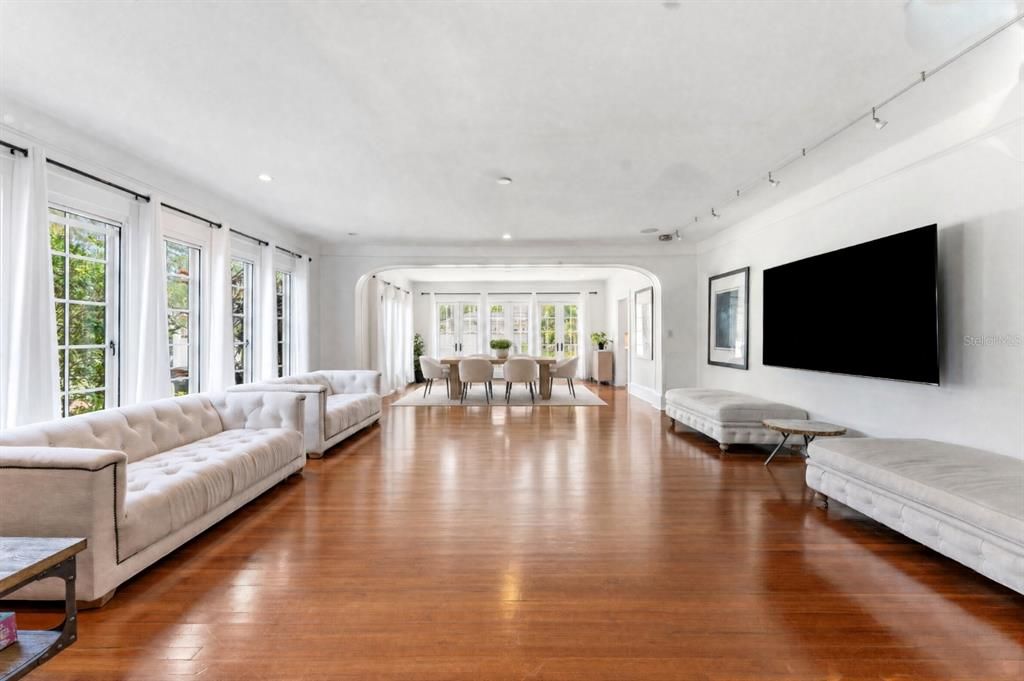 En Venta: $3,000,000 (7 camas, 7 baños, 7223 Pies cuadrados)