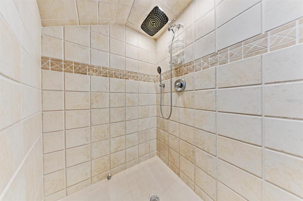 En Venta: $3,000,000 (7 camas, 7 baños, 7223 Pies cuadrados)