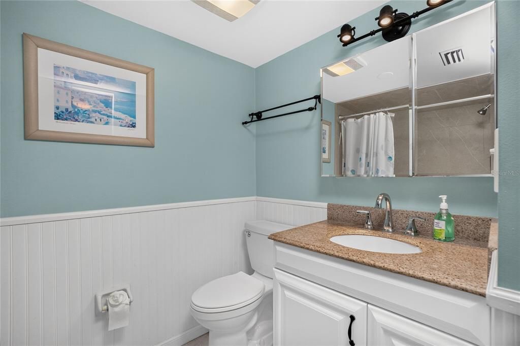 For Sale: $189,000 (2 beds, 2 baths, 1114 Square Feet)
