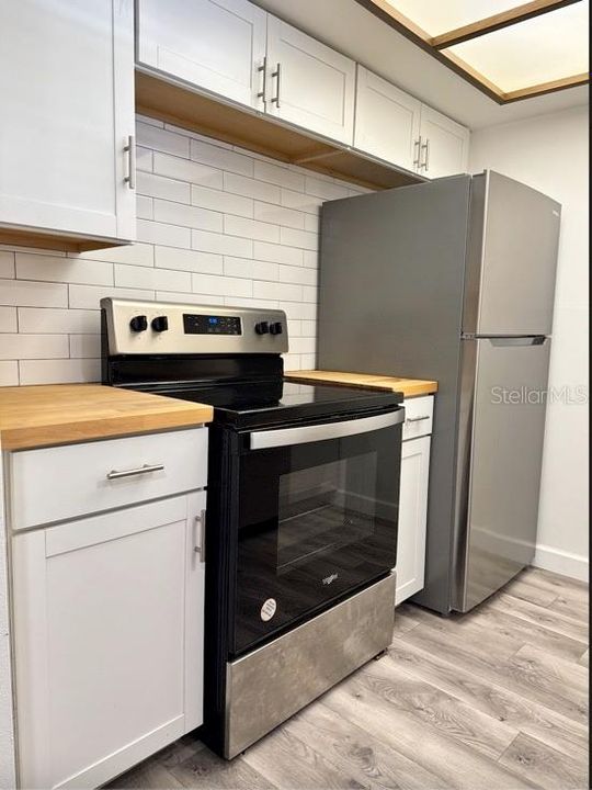For Rent: $1,499 (1 beds, 1 baths, 700 Square Feet)