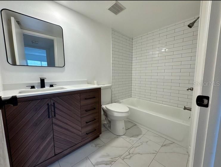 For Rent: $1,499 (1 beds, 1 baths, 700 Square Feet)