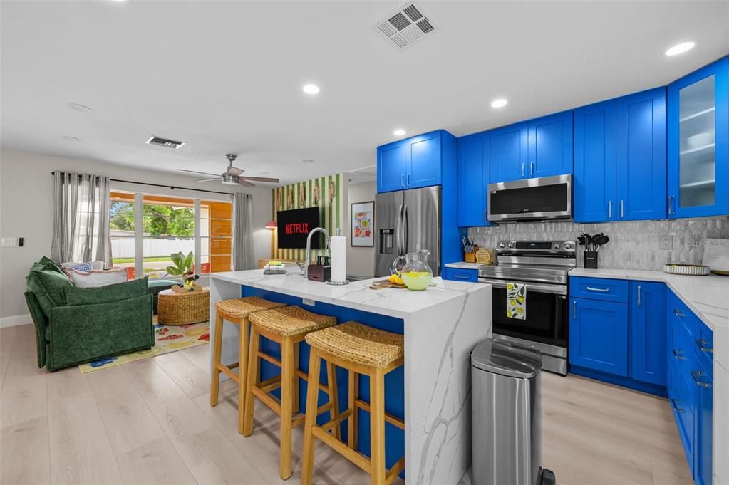 En Venta: $575,000 (3 camas, 2 baños, 1417 Pies cuadrados)