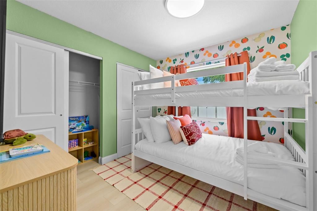 En Venta: $575,000 (3 camas, 2 baños, 1417 Pies cuadrados)