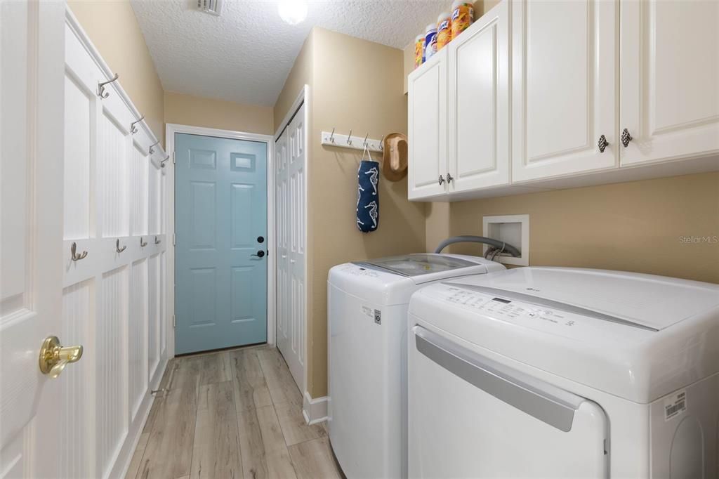 For Sale: $775,000 (5 beds, 3 baths, 3212 Square Feet)
