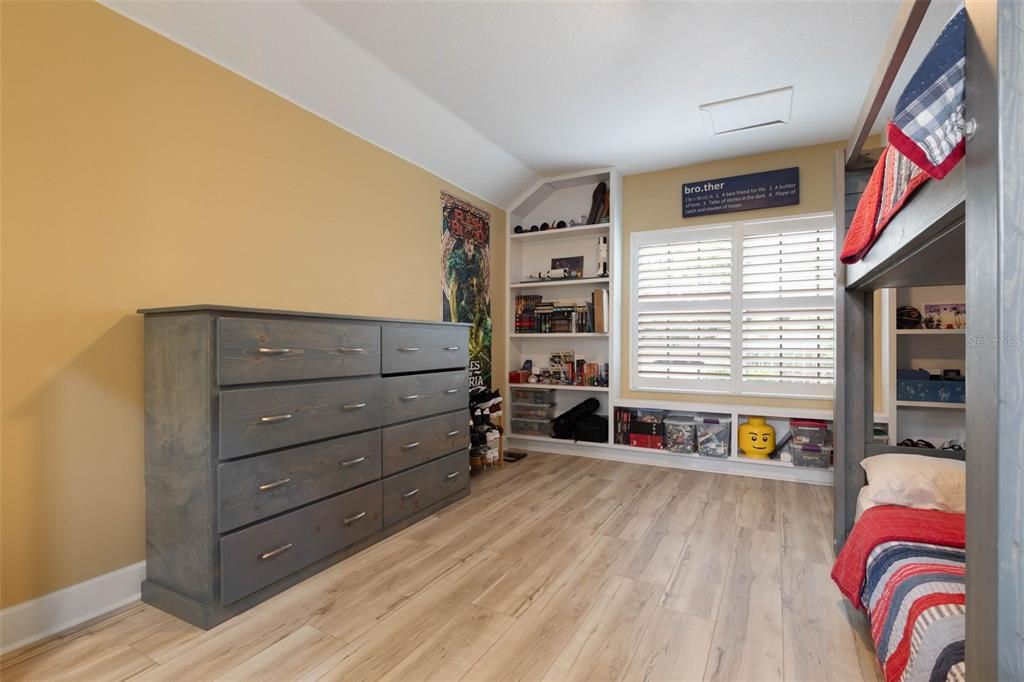 For Sale: $775,000 (5 beds, 3 baths, 3212 Square Feet)