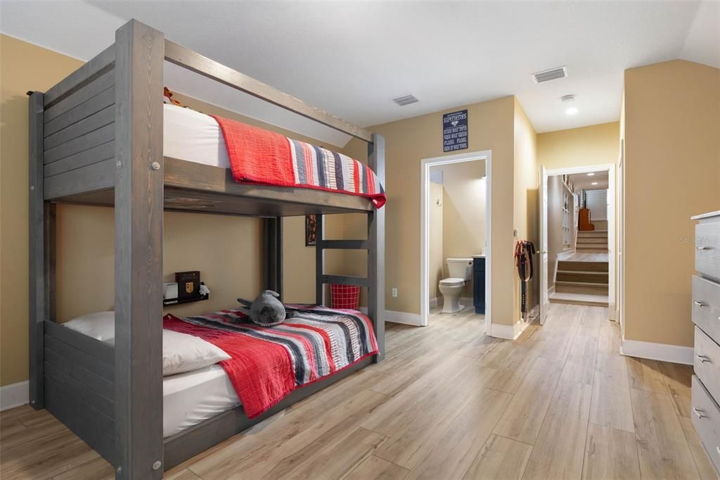 For Sale: $775,000 (5 beds, 3 baths, 3212 Square Feet)