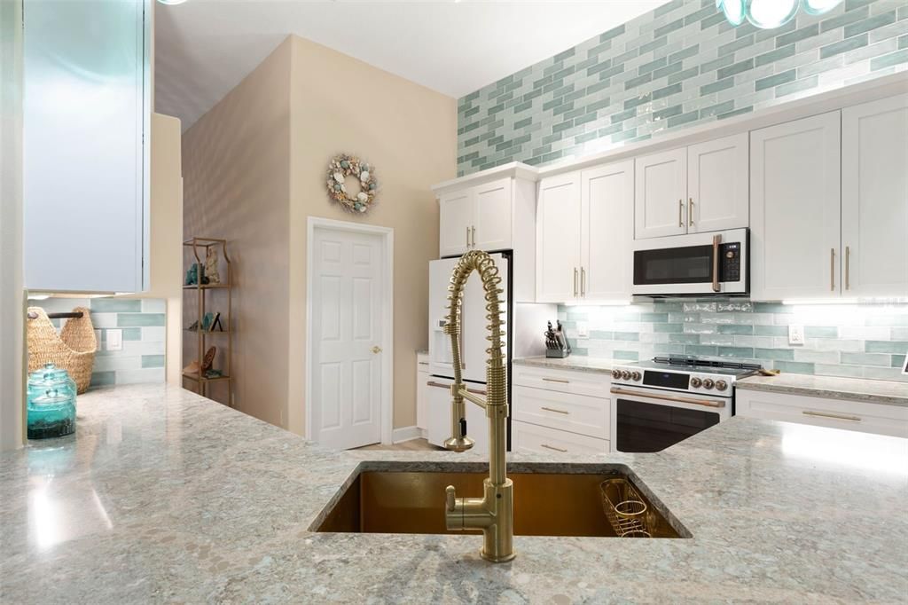 For Sale: $775,000 (5 beds, 3 baths, 3212 Square Feet)