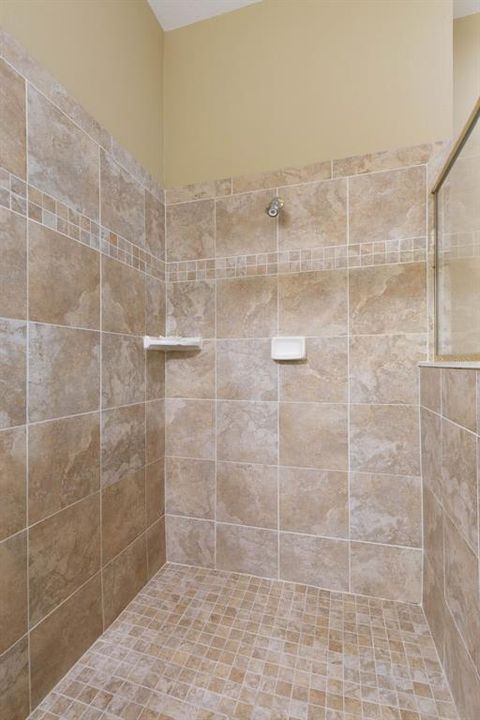 For Sale: $775,000 (5 beds, 3 baths, 3212 Square Feet)