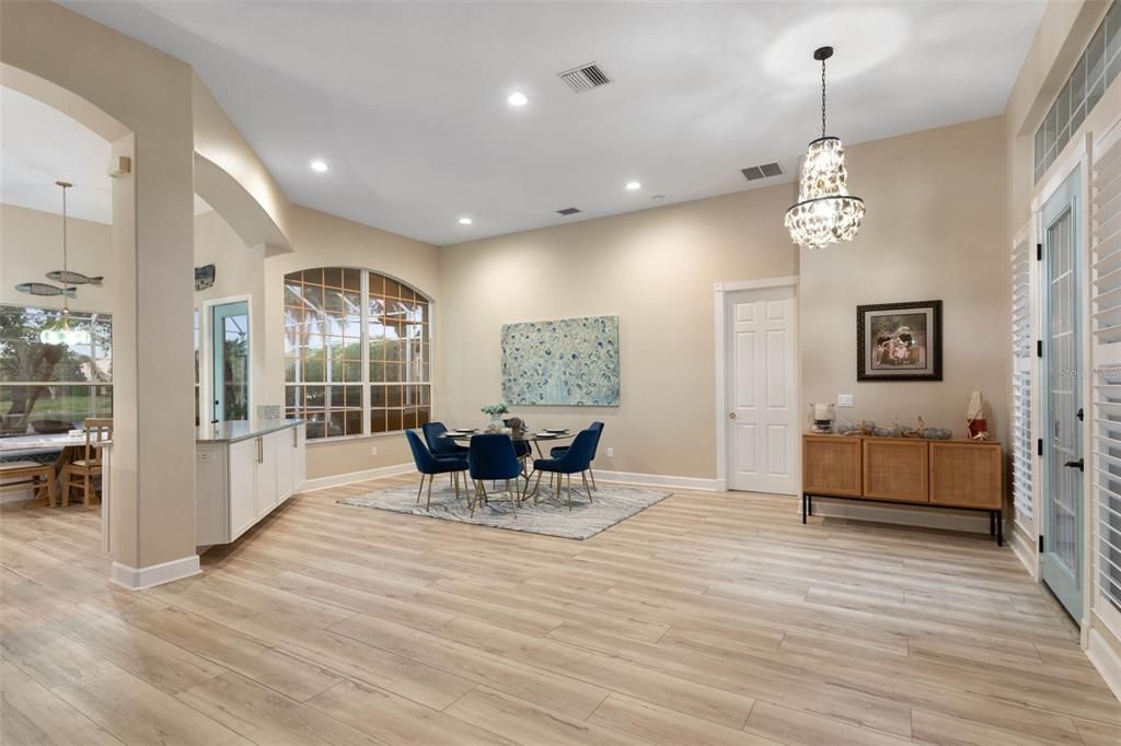 For Sale: $775,000 (5 beds, 3 baths, 3212 Square Feet)