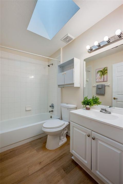 For Sale: $300,000 (3 beds, 2 baths, 1700 Square Feet)