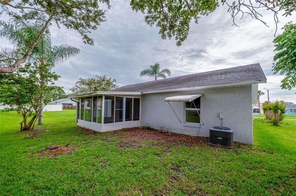 For Sale: $300,000 (3 beds, 2 baths, 1700 Square Feet)