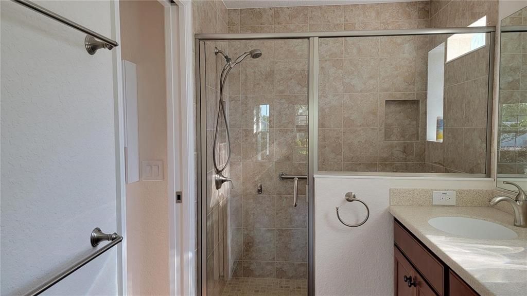 For Rent: $2,300 (3 beds, 2 baths, 1658 Square Feet)