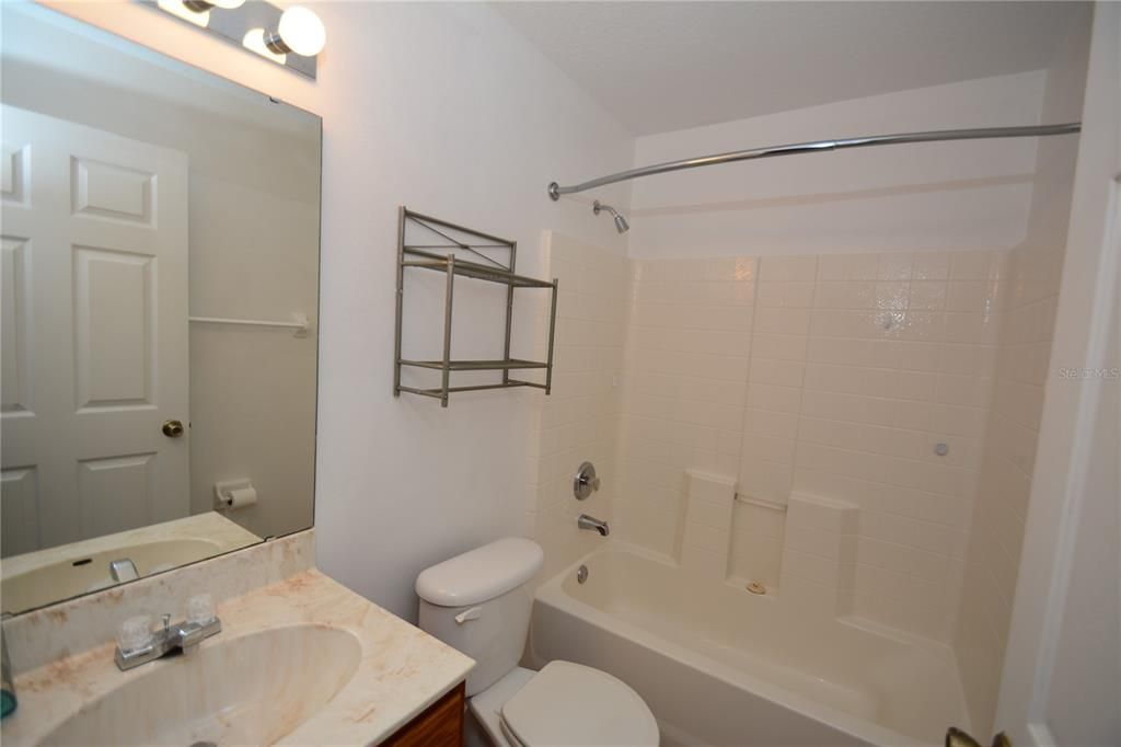 En Renta: $1,700 (3 camas, 2 baños, 1242 Pies cuadrados)