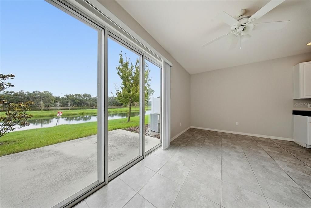 На продажу: $244,900 (3 спален, 2 ванн, 1400 Квадратных фут)