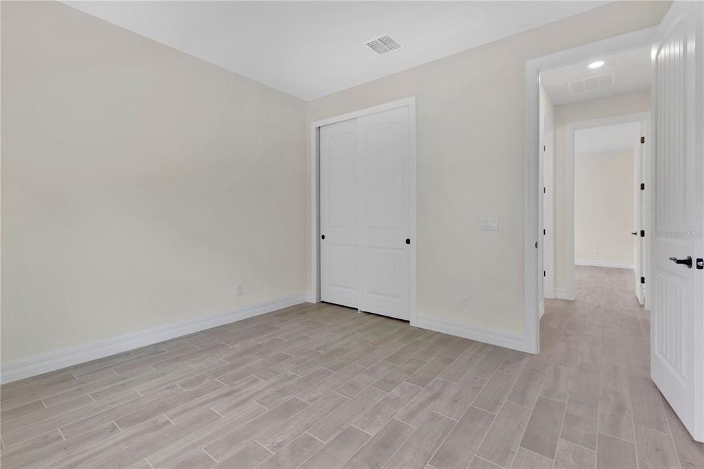 For Sale: $650,000 (5 beds, 4 baths, 3329 Square Feet)