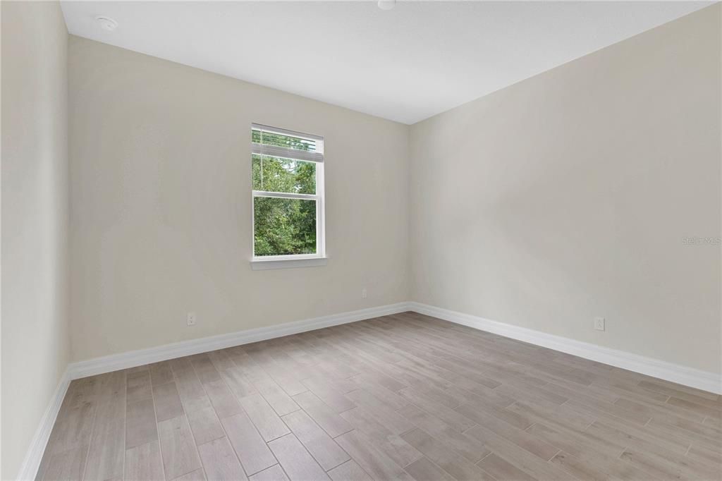For Sale: $650,000 (5 beds, 4 baths, 3329 Square Feet)