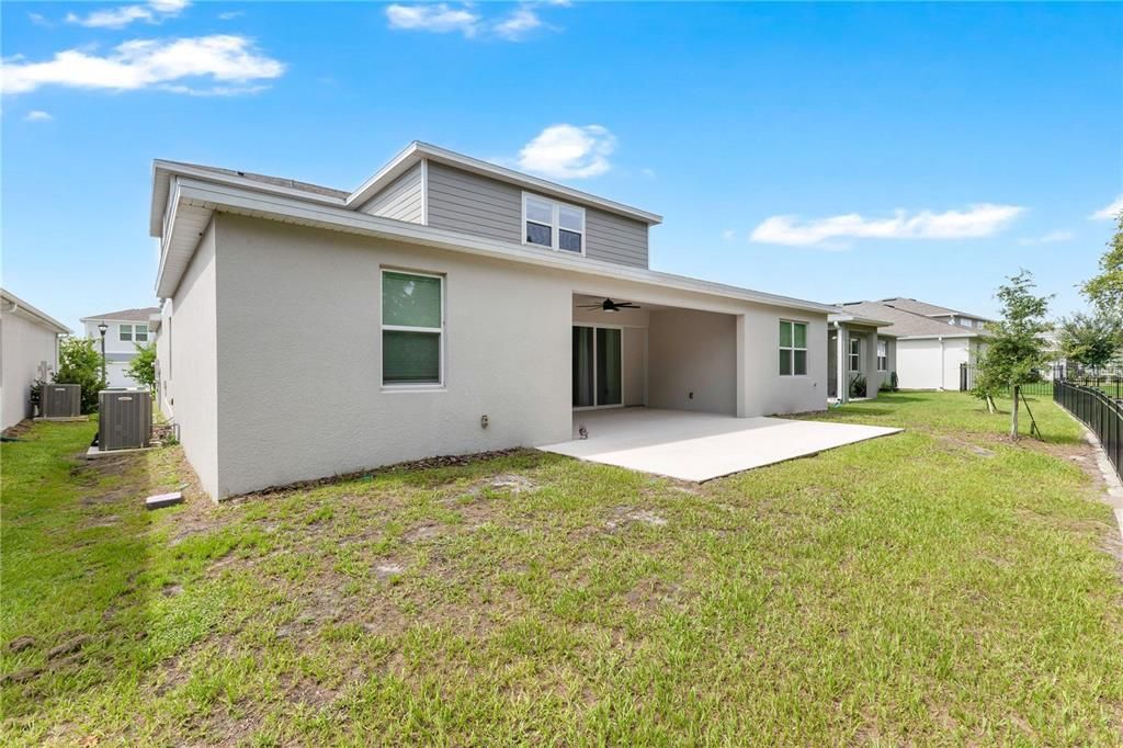 For Sale: $650,000 (5 beds, 4 baths, 3329 Square Feet)