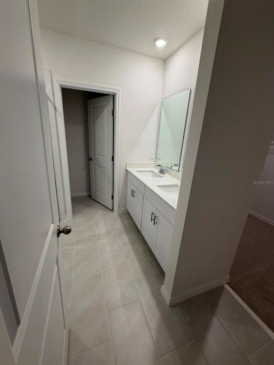 Activo con contrato: $2,150 (3 camas, 2 baños, 1269 Pies cuadrados)