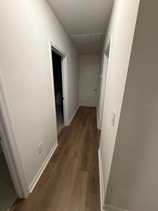 Activo con contrato: $2,150 (3 camas, 2 baños, 1269 Pies cuadrados)