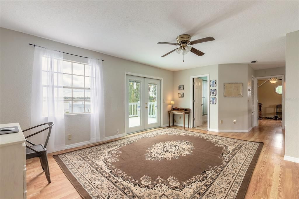 For Sale: $649,000 (4 beds, 3 baths, 2912 Square Feet)