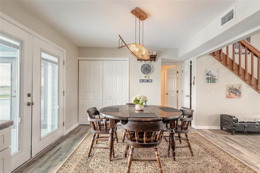 For Sale: $649,000 (4 beds, 3 baths, 2912 Square Feet)