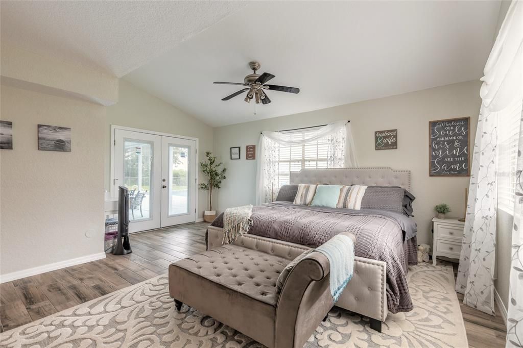For Sale: $649,000 (4 beds, 3 baths, 2912 Square Feet)