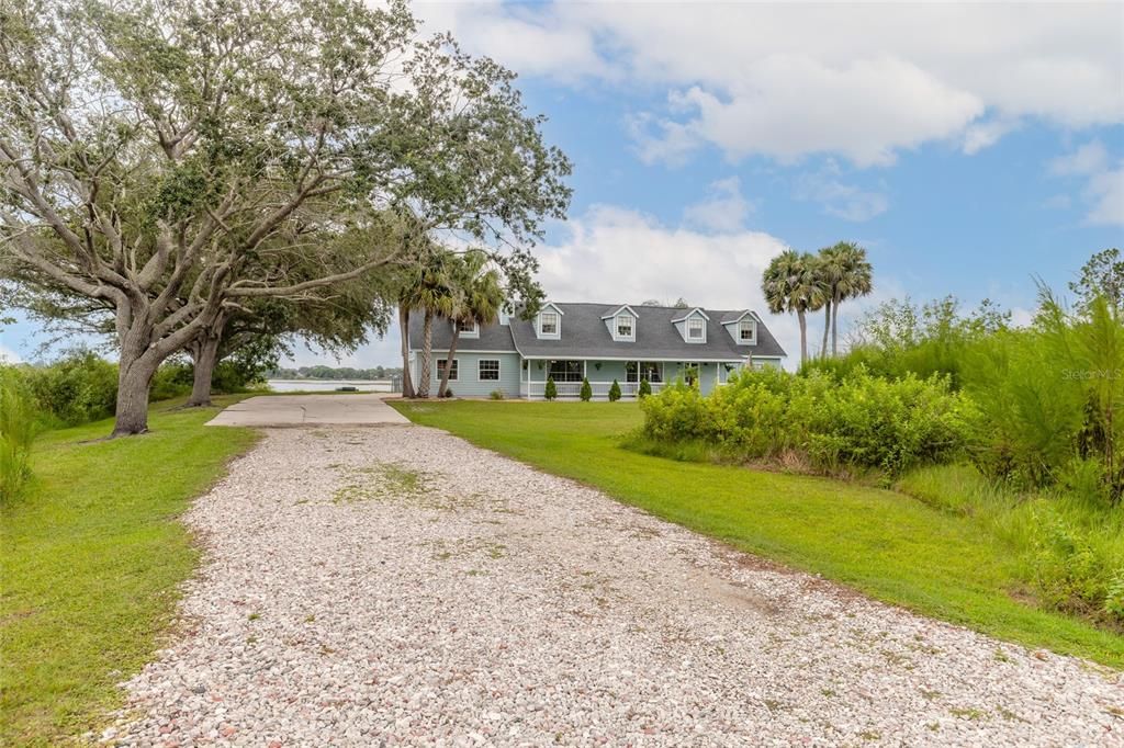 For Sale: $649,000 (4 beds, 3 baths, 2912 Square Feet)