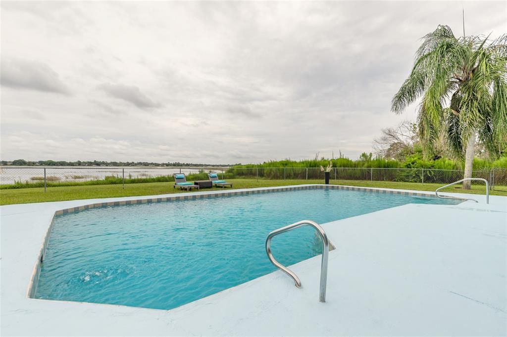 For Sale: $649,000 (4 beds, 3 baths, 2912 Square Feet)