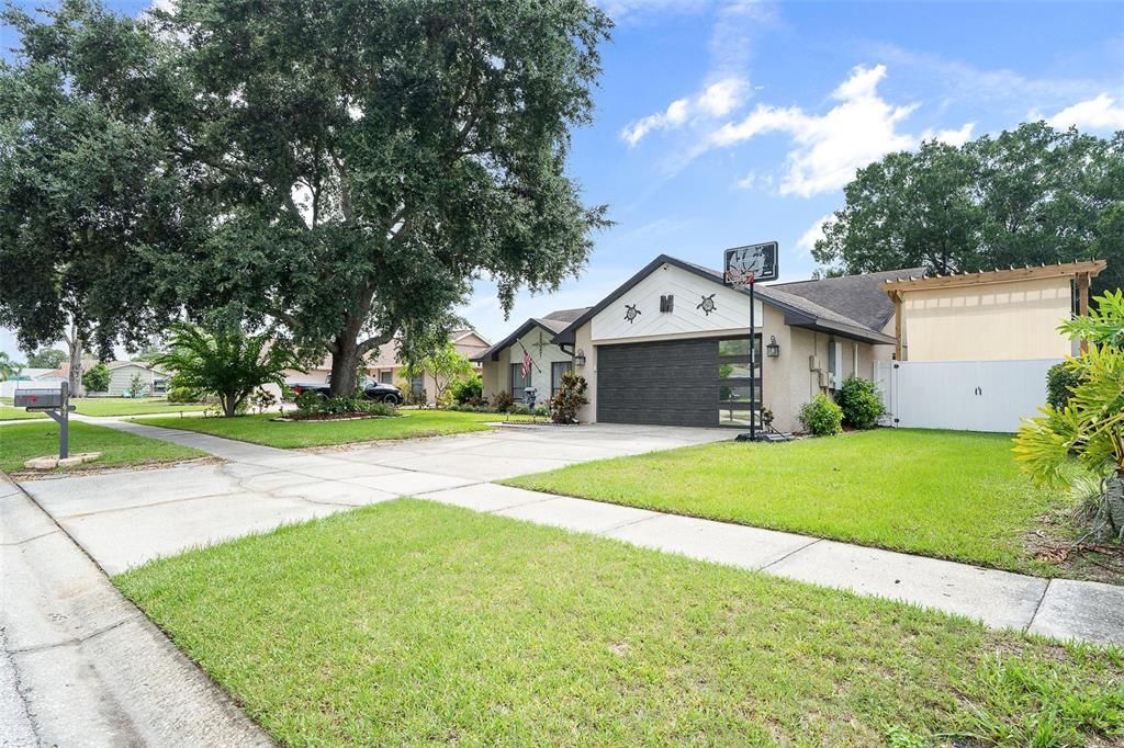 For Sale: $475,000 (3 beds, 2 baths, 1545 Square Feet)