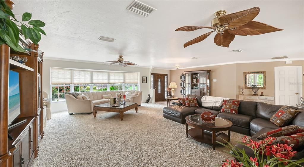 : $529,000 (3 camas, 3 baños, 2334 Pies cuadrados)